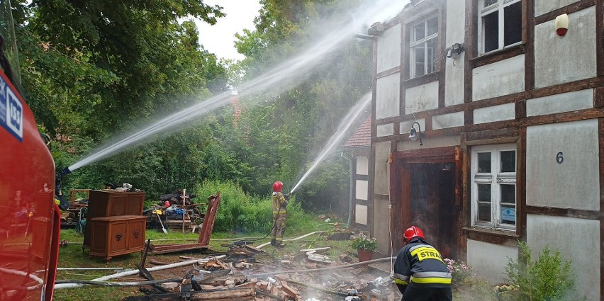 Pożar domu w Charnowie.