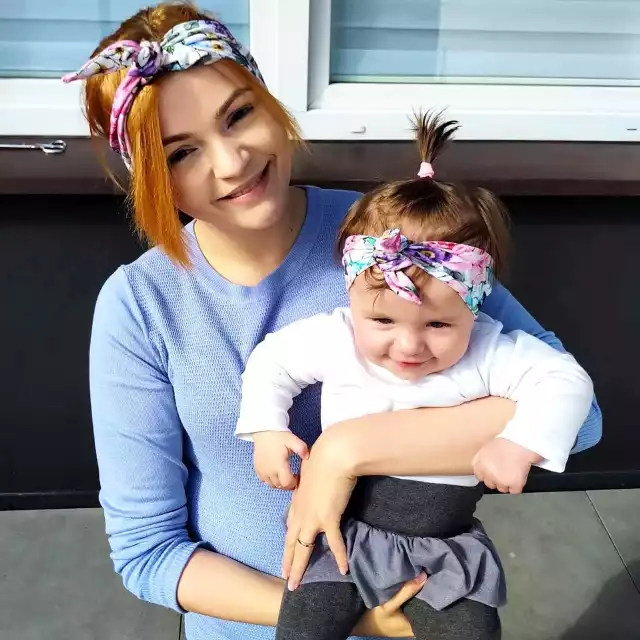 Julia Szczerba ma już 8 miesięcy. Urodziła się bez kości w nóżkach i potrzebuje operacji w USA, żeby móc chodzić.