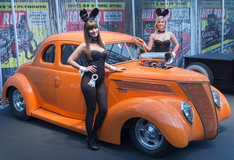 Piękne hostessy na targach Essen Motor Show 2014 - zdjęcia...