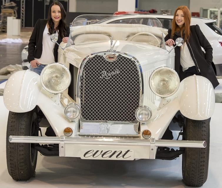 Piękne hostessy na targach Essen Motor Show 2014 - zdjęcia...