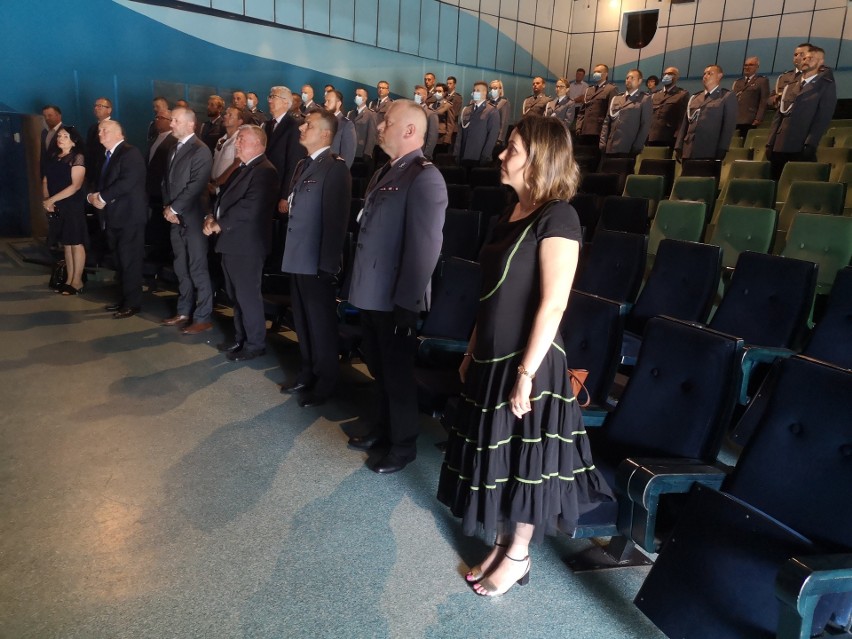 Święto Policji w Tarnobrzegu: Odznaczenia i awanse dla funkcjonariuszy [ZDJĘCIA]