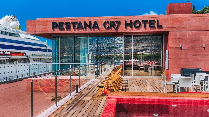 Portugalski gwiazdor w Funchal otworzył pierwszy hotel...