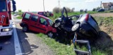 Wypadek na krajowej "dziewiątce" w Goźlicach, zderzyły się dwa auta. Dwie osoby zginęły