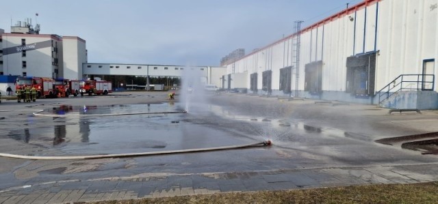 Wyciek ze zbiornika z amoniakiem na terenie zakładu Animex w Starachowicach. Ewakuacja ponad 600 osób, są poszkodowani