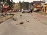 Zapadła się ulica na głównym placu w Gorzycach, handlu nie będzie 