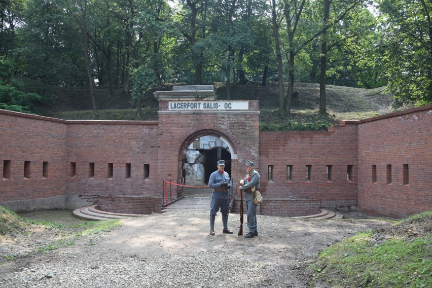Brama do wchodzącego w skład Twierdzy Przemyśl fortu...
