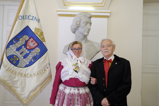 30 par, które obchodzą jubileusz 50-lecia małżeństwa, dostało dzisiaj medale od prezydenta Jacka Jaśkowiaka.