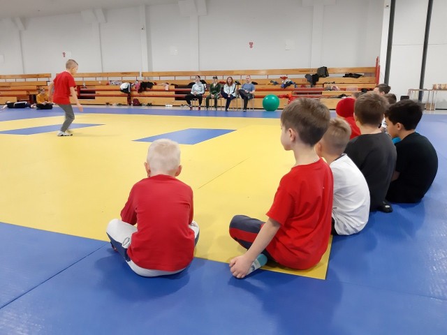 W sobotę w hali judo Gwardii Koszalin szkoła tańca break dance NASA zorganizowała dla swoich uczniów specjalny Świąteczny Breakin Challenge.