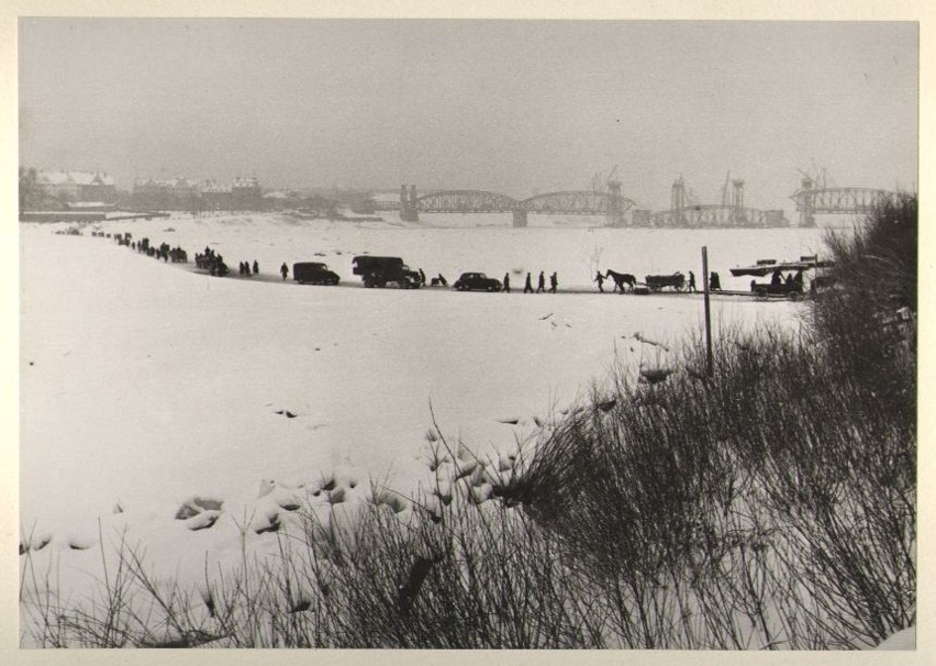 Pierwsza wojenna zima w Toruniu była bardzo mroźna....