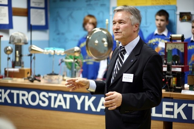 Profesor Marek Golka, jeden z najlepszych nauczycieli fizyki w Polsce, już nie będzie uczył radomską młodzież.