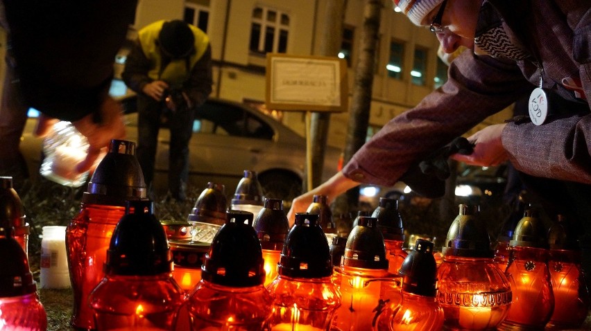 Demonstracja KOD w Częstochowie. "Demokracjo spoczywaj w...