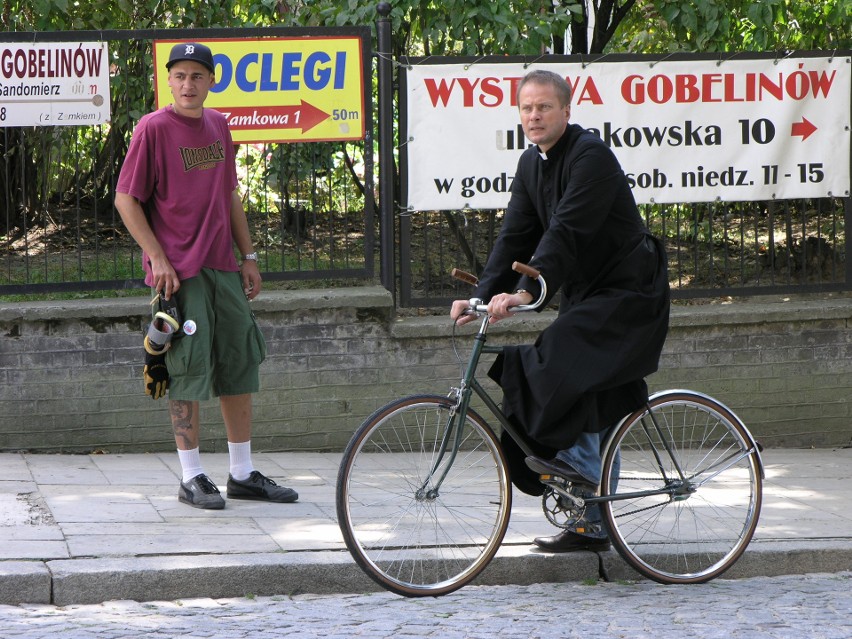 Dziesięć lat temu na sandomierskim Rynku pojawił się ksiądz...