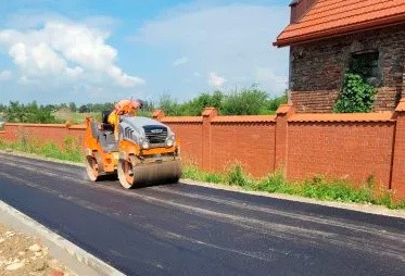 Kraków. Trasa Łagiewnicka: budują ścieżki dla rowerzystów [ZDJĘCIA]