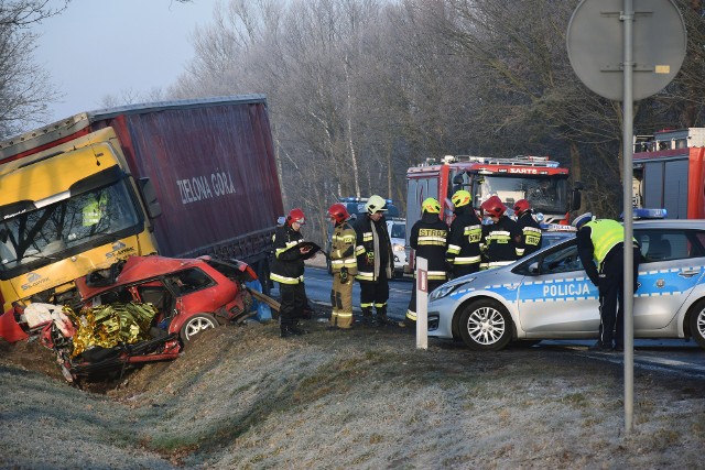 Na polskich drogach ginie już mniej ludzi, ale wciąż trudno mówić, że jest bezpiecznie