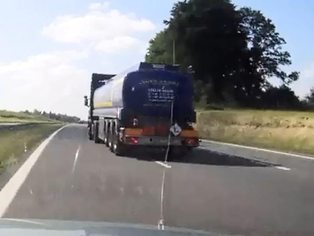 Jazda autostradą z prędkością ok. 140 km/h a tu cysterna wjeżdża na lewy pas