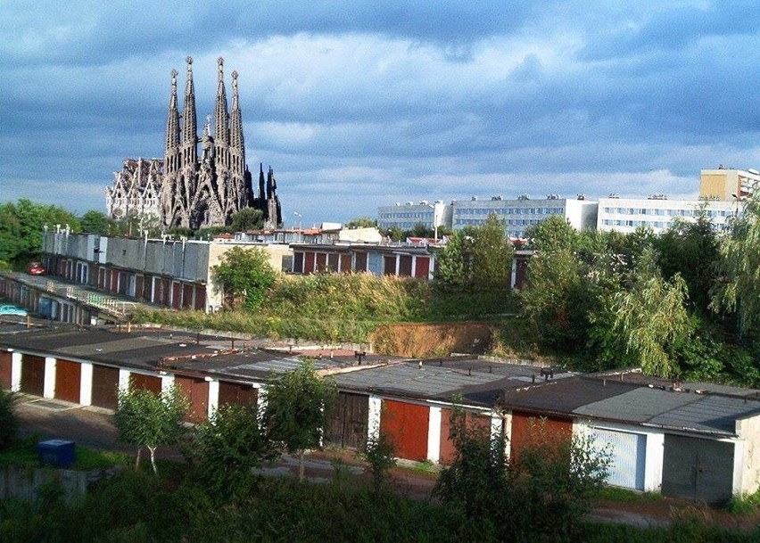 "Sagrada Familia" widziana z os. Piastów