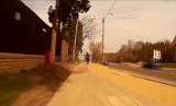 Ul. Kawaleryjska. Przebudowany chodnik i droga dla rowerów na ukończeniu (wideo)