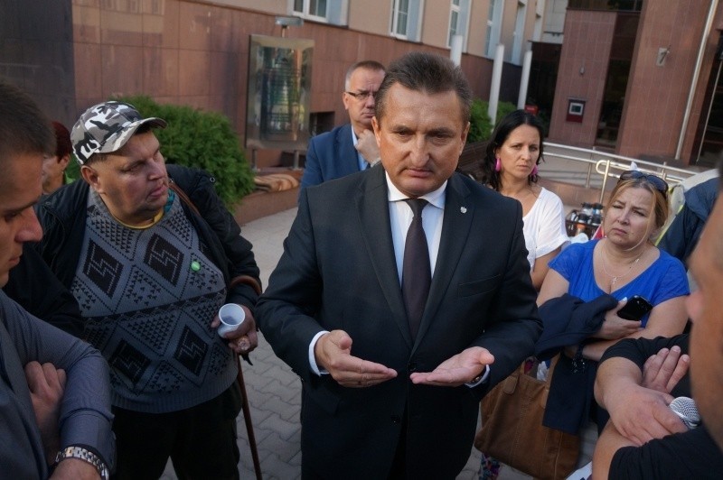 Ul. Mickiewicza. Krzysztof Kononowicz odwiedził protest rolników (zdjęcia, wideo)