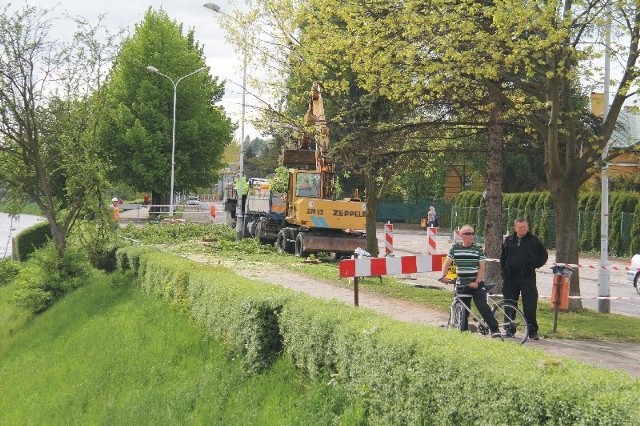 Wczoraj w zasańskiej części Przemyśla ruszyła budowa kładki rowerowo - pieszej nad Sanem.