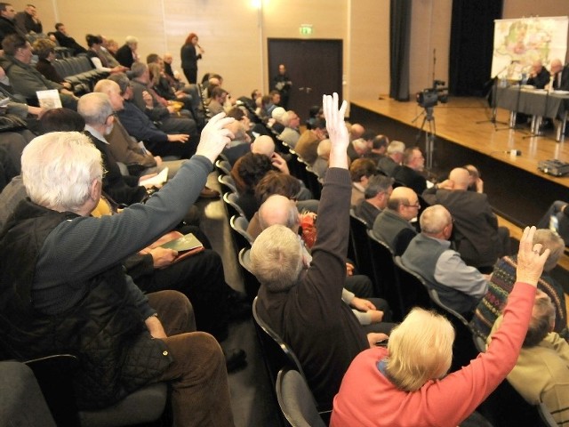 Spotkanie mieszkańców  Torunia z prezydentem Michałem Zaleskim w 2011 r.