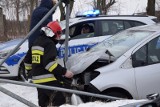 Wypadek na drodze wojewódzkiej 705 w Dąbrowicach. We wtorek jezdnie nadal śliskie! [ZDJĘCIA]