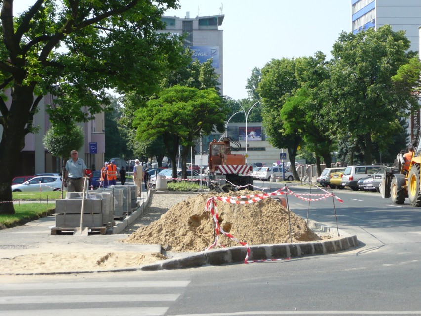 12 czerwca 2008 roku. Na ulicy Słowackiego trwa budowa...