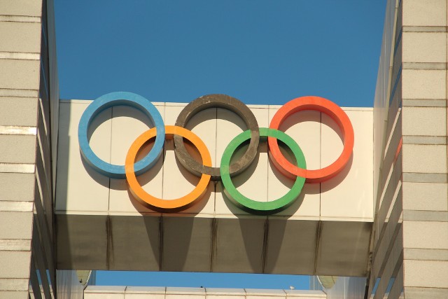 Międzynarodowy Komitet Olimpijski chce przywrócenia sportowców z Rosji i Ukrainy. Głos w sprawie zabrał Mateusz Morawiecki.