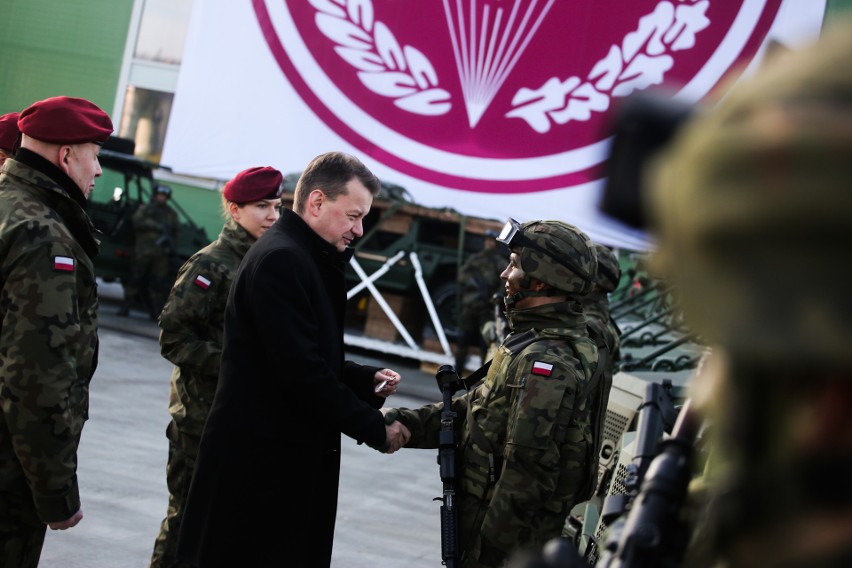 Minister obrony narodowej przyjechał do Krakowa z prezentami [ZDJĘCIA] 