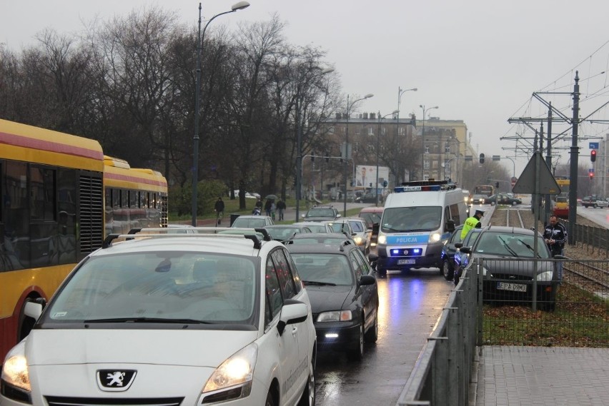 Wypadek na Zachodniej. Zderzyły się trzy samochody [ZDJĘCIA]