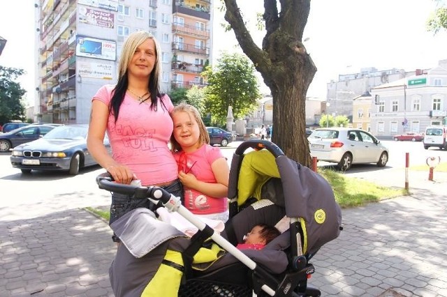 - Najważniejsze w czasie podróży jest dla mnie bezpieczeństwo dzieci &#8211; mówi Katarzyna Jankowska.