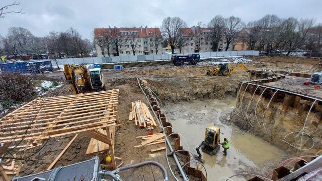 Sprawdzamy, jak postępują prace przy budowie fundamentów nowej szkoły muzycznej w Zielonej Górze.