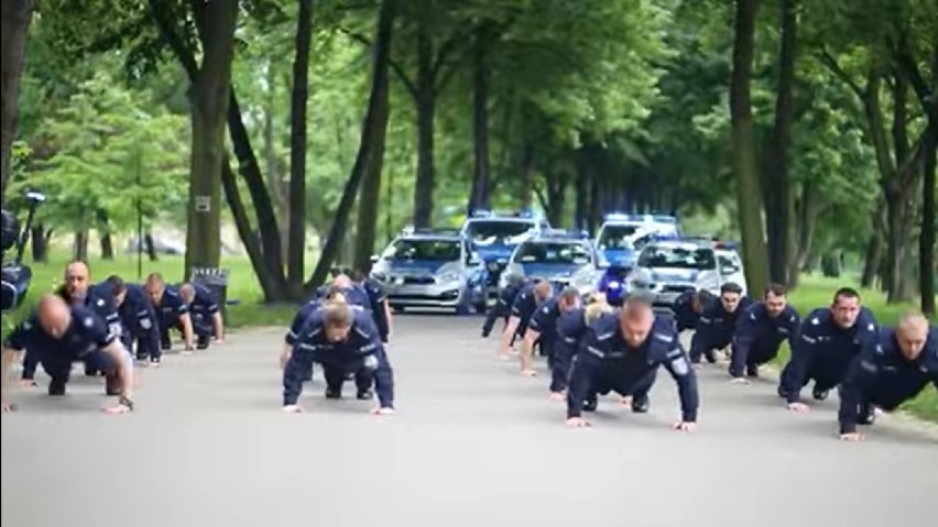 Oświęcimscy policjanci przyłączyli się do charytatywnej akcji #GaszynChallenge