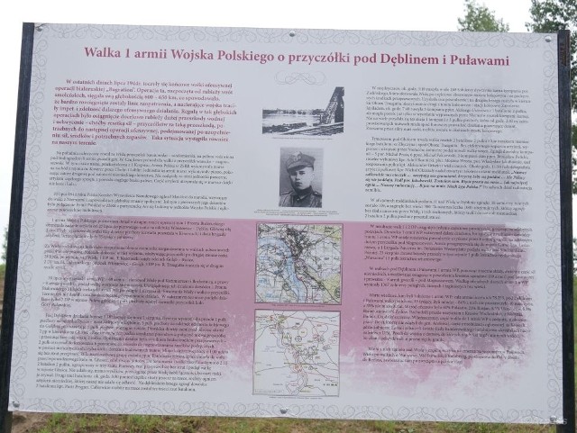 W Zajezierzu w gminie Sieciechów oddano cześć poległym w walkach pod Dęblinem i Puławami.