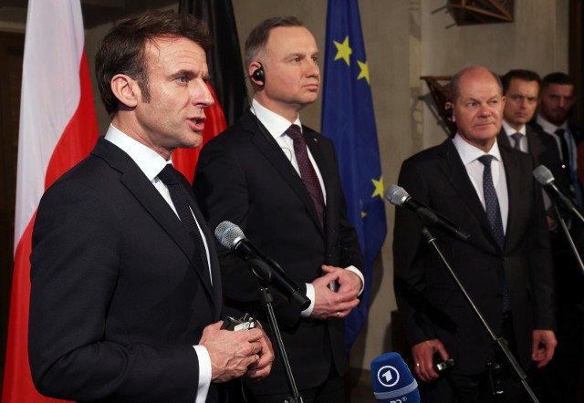 O konieczności utrzymania euroatlantyckiej jedności Andrzej Duda rozmawiał z Emmanuelem Macronem oraz Olafem Scholzem
