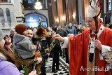 Niedziela Palmowa w Białymstoku 2024. W archikatedrze odbyła się liturgia pod przewodnictwem metropolity białostockiego Józefa Guzdka