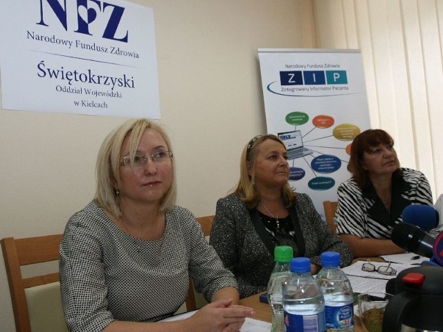 Prezes Narodowego Funduszu Zdrowia Agnieszka Pachciarz (pierwsza z lewej) chwaliła świętokrzyskie za duże zainteresowanie systemem ZIP.