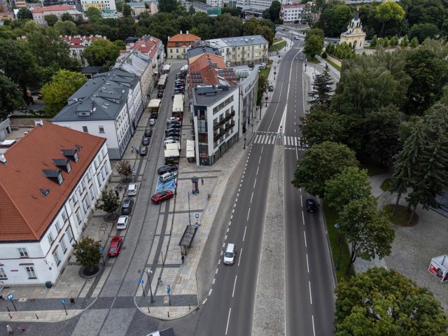 Stelaż na instalacje artystyczne stanie na ul. Kilińskiego od strony Kościelnej