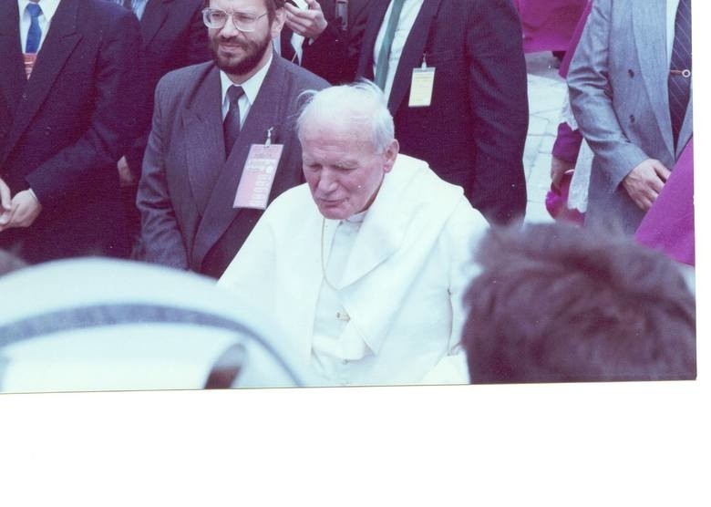 45. rocznica wyboru Karola Wojtyły na papieża. Tak wyglądał pobyt świętego Jana Pawła II w Kielcach i Masłowie. Zobacz unikatowe zdjęcia