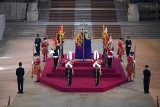 Pogrzeb królowej Elżbiety II już jutro. Tłum Brytyjczyków czeka, by oddać hołd