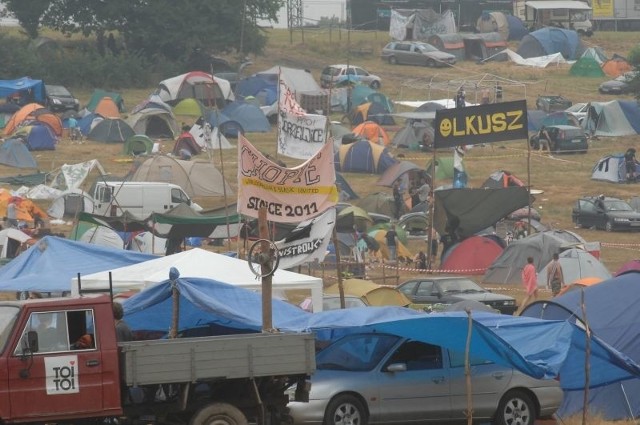 Na woodstockowym polu w Kostrzynie jest już ponad 10 tys. osób.