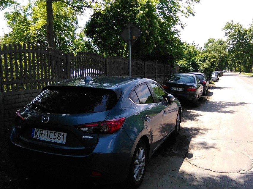 Kraków. Nowe części strefy parkowania wymagają poprawy