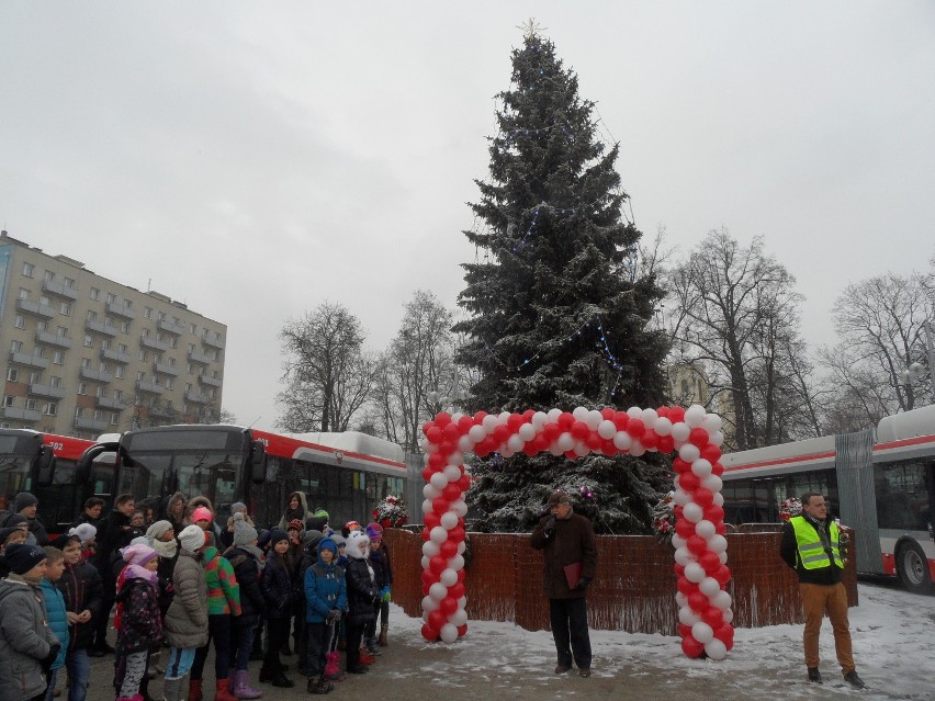 Wielki pokaz autobusów hybrydowych w Częstochowie ZDJĘCIA