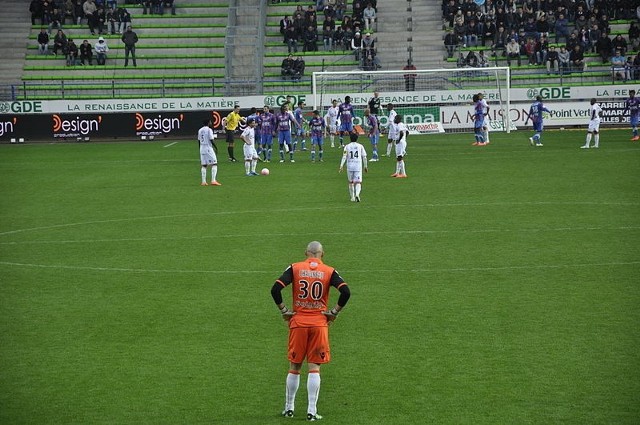 Lorient w kilka minut odrobiło trzy bramki straty