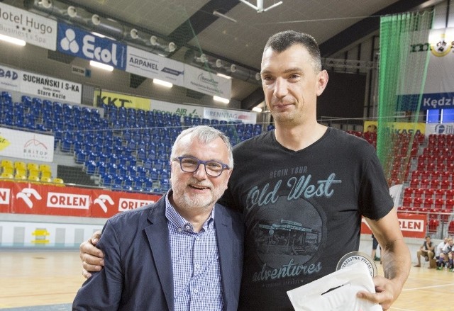 Jakub Markiewicz (z prawej) najlepszy zawodnik turnieju i szef Espadonu Szczecin.