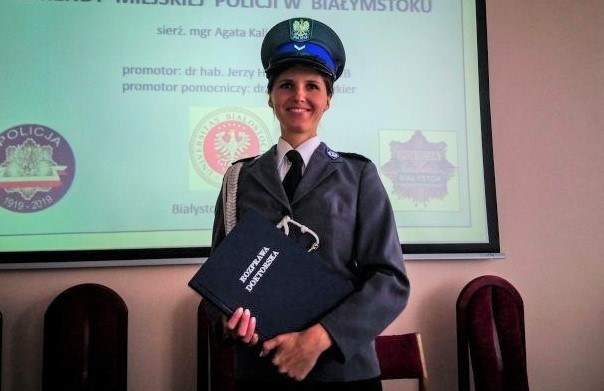 Sierż. Agata Kalinowska, dzielnicowa III Komisariatu Policji w Białymstoku została doktorem z dziedziny pedagogiki
