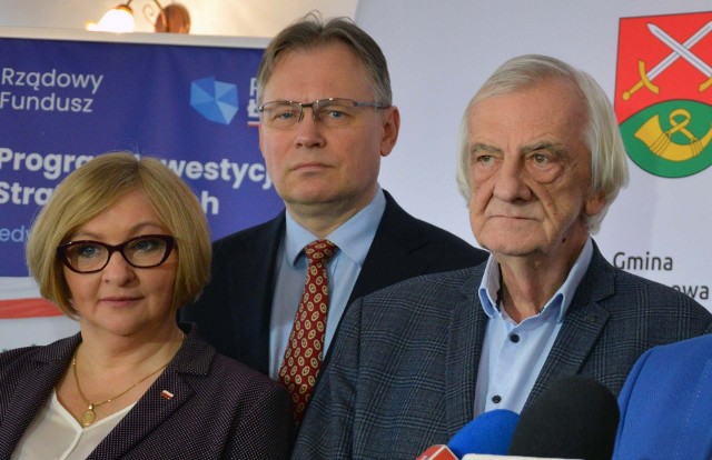 Parlamentarzyści PiS: Barbara Bartuś, Arkadiusz Mularczyk i Ryszard Terlecki. Ten ostatni, choć z Krakowa, może być "jedynką" listy Zjednoczonej Prawicy w okręgu nr 14