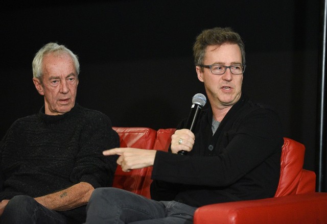 Dziś (15 listopada) w Cinema City, w ramach festiwalu EnergaCamerimage 2019, zorganizowano spotkanie z Edwardem Nortonem – amerykańskim aktorem i reżyserem oraz Dickiem Pope'm - brytyjskim operatorem filmowym.