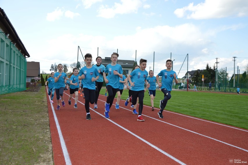 Wyjazdowy trening młodych sportowców z Akademii Sportu AZS...