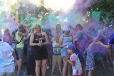 Holi Day - Dzień Kolorów w Chrzanowie. Dzieci i dorośli bawili się znakomicie. Zobacz ZDJĘCIA