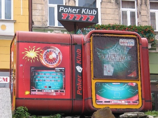 Przemyscy radni pozytywnie zaopiniowali powstanie kasyna gier. W Przemyślu może być tylko jeden taki lokal, w Podkarpackiem trzy.
